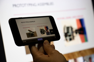 Remotely controlling PowerPoint from a phone